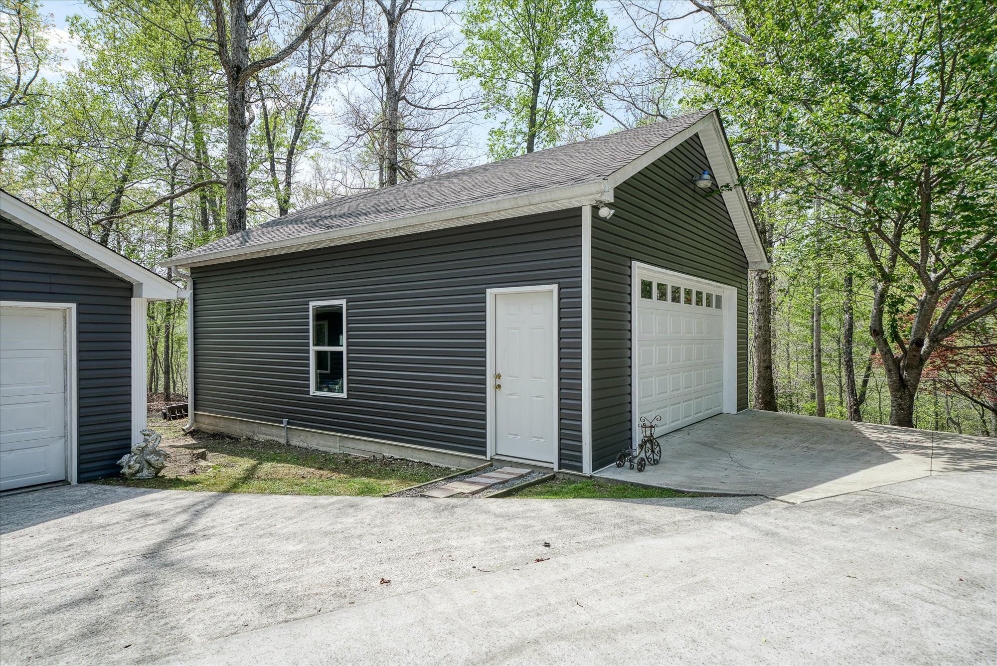 497 April Drive