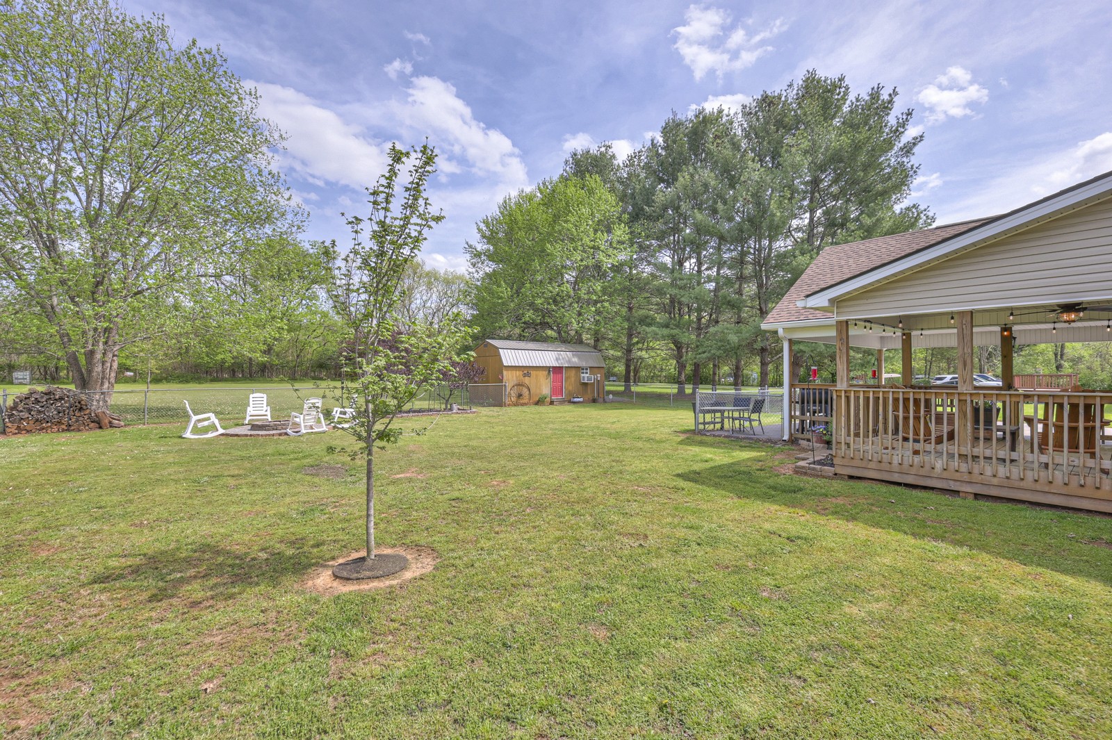 3027 Miles Dr