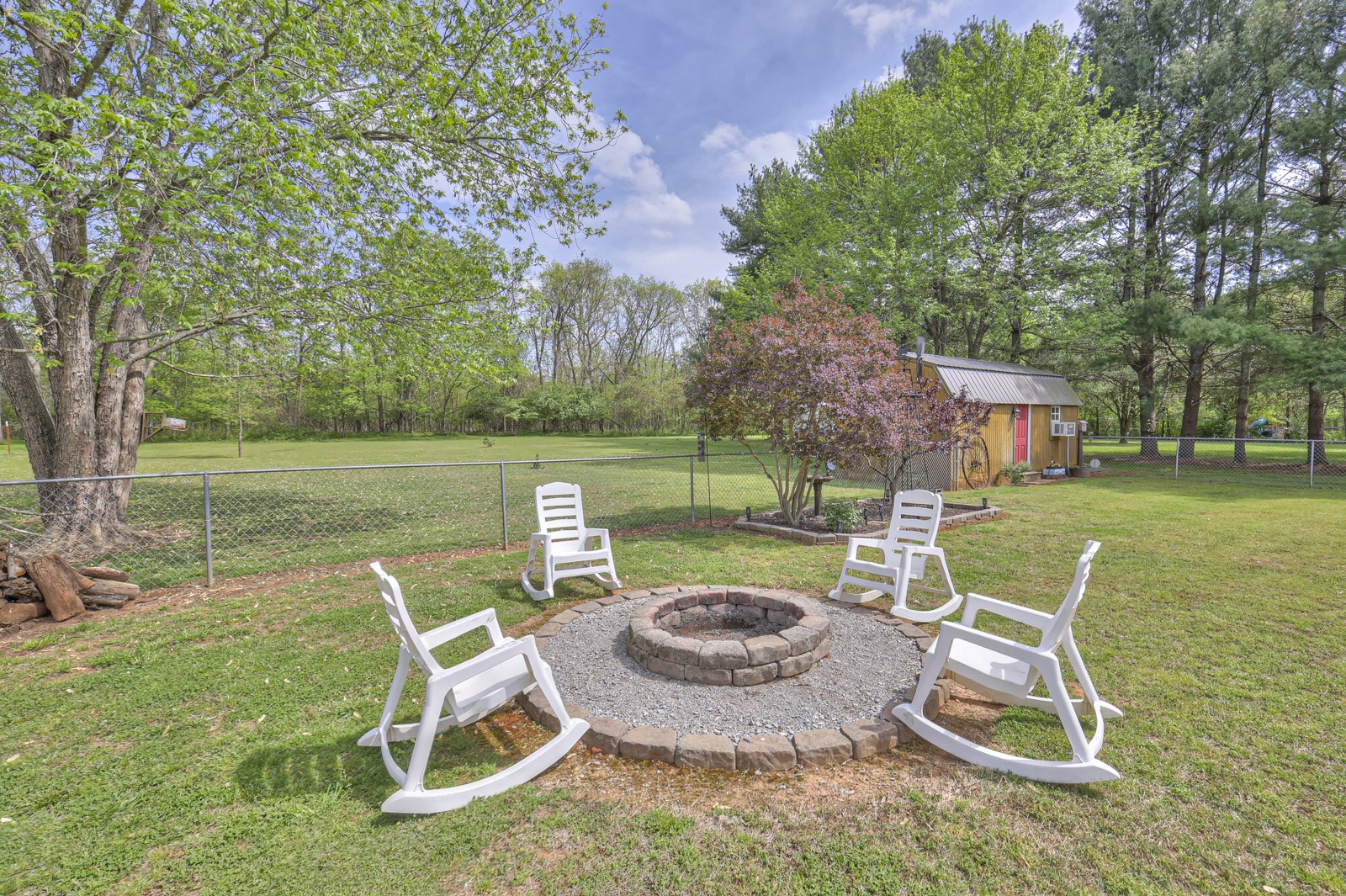 3027 Miles Dr