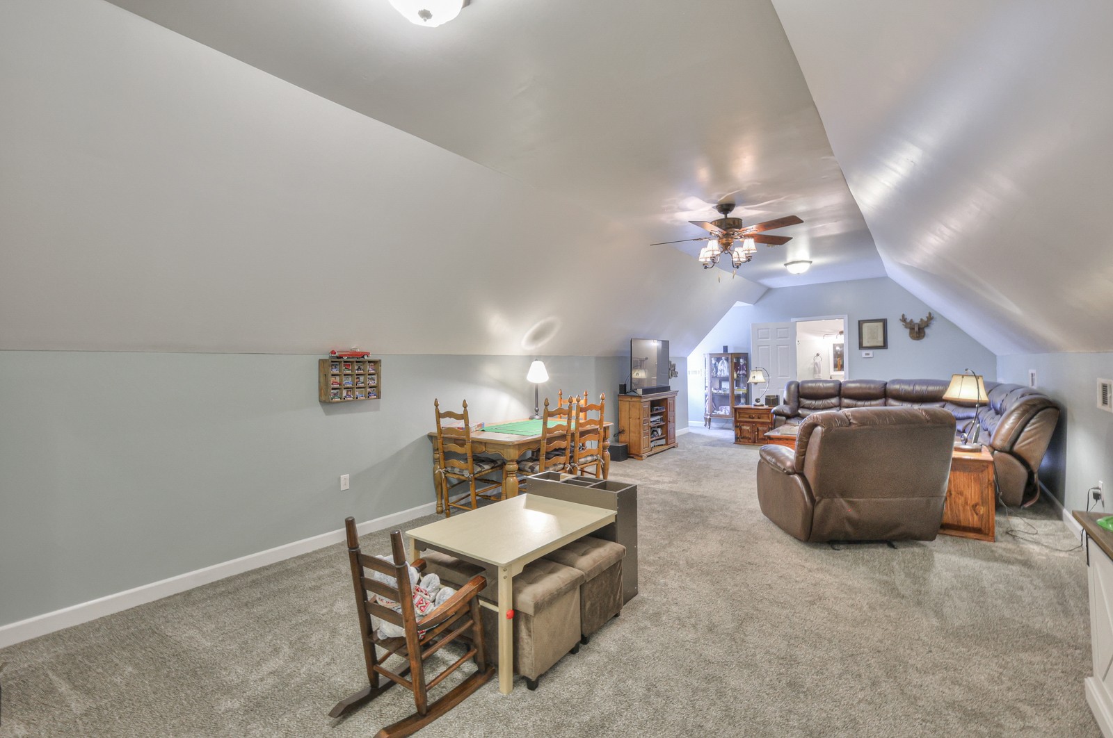 3027 Miles Dr
