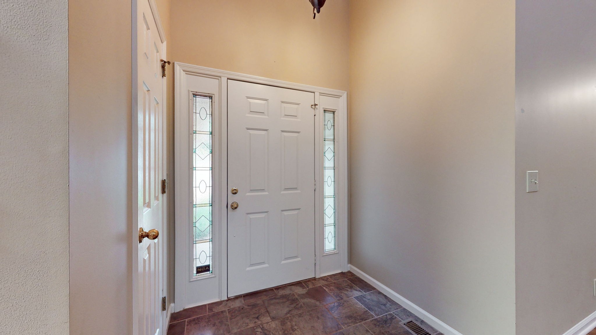 213 Woodfield Cv