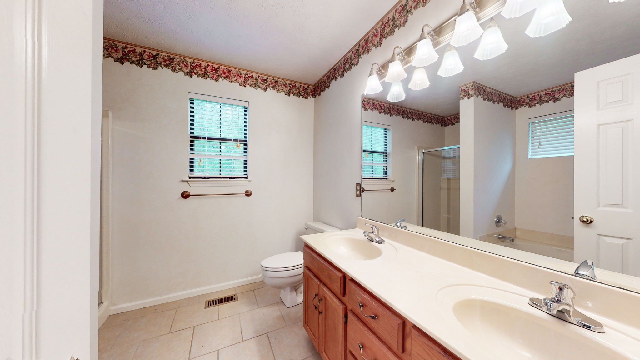 213 Woodfield Cv