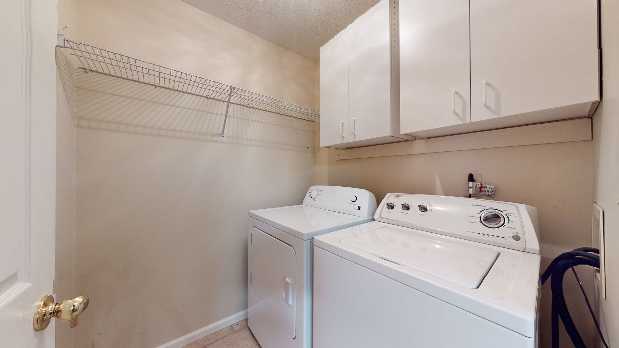 213 Woodfield Cv