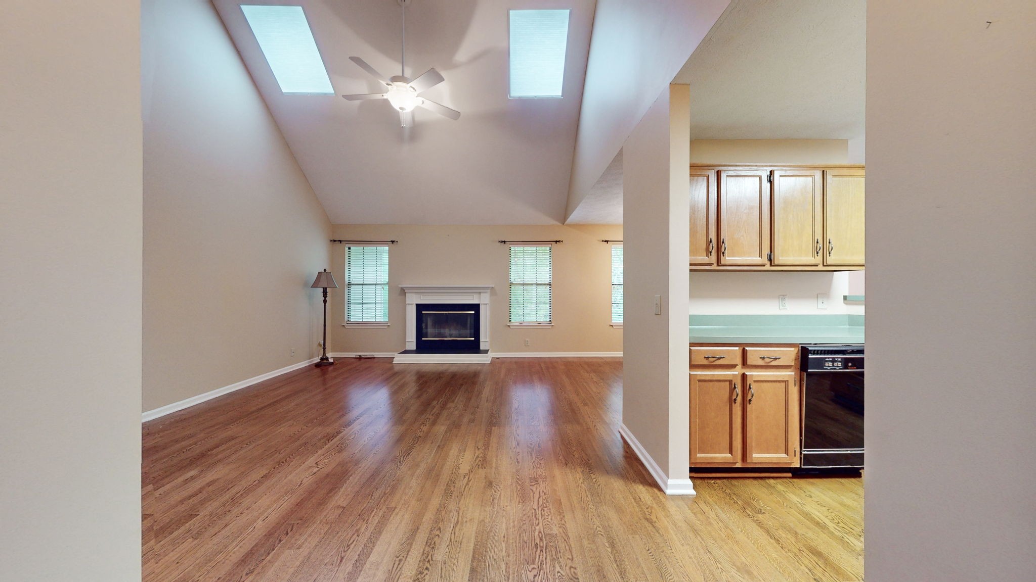 213 Woodfield Cv