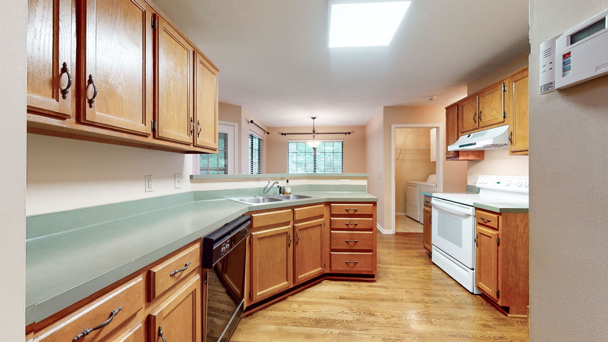 213 Woodfield Cv