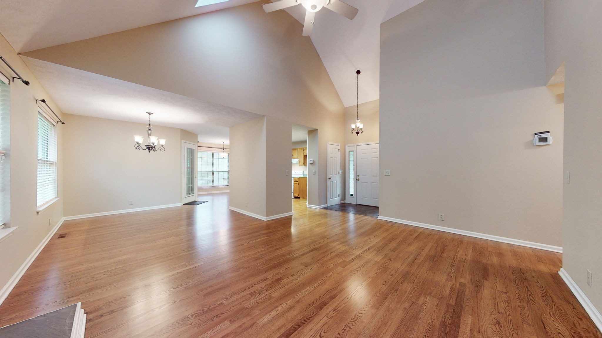 213 Woodfield Cv