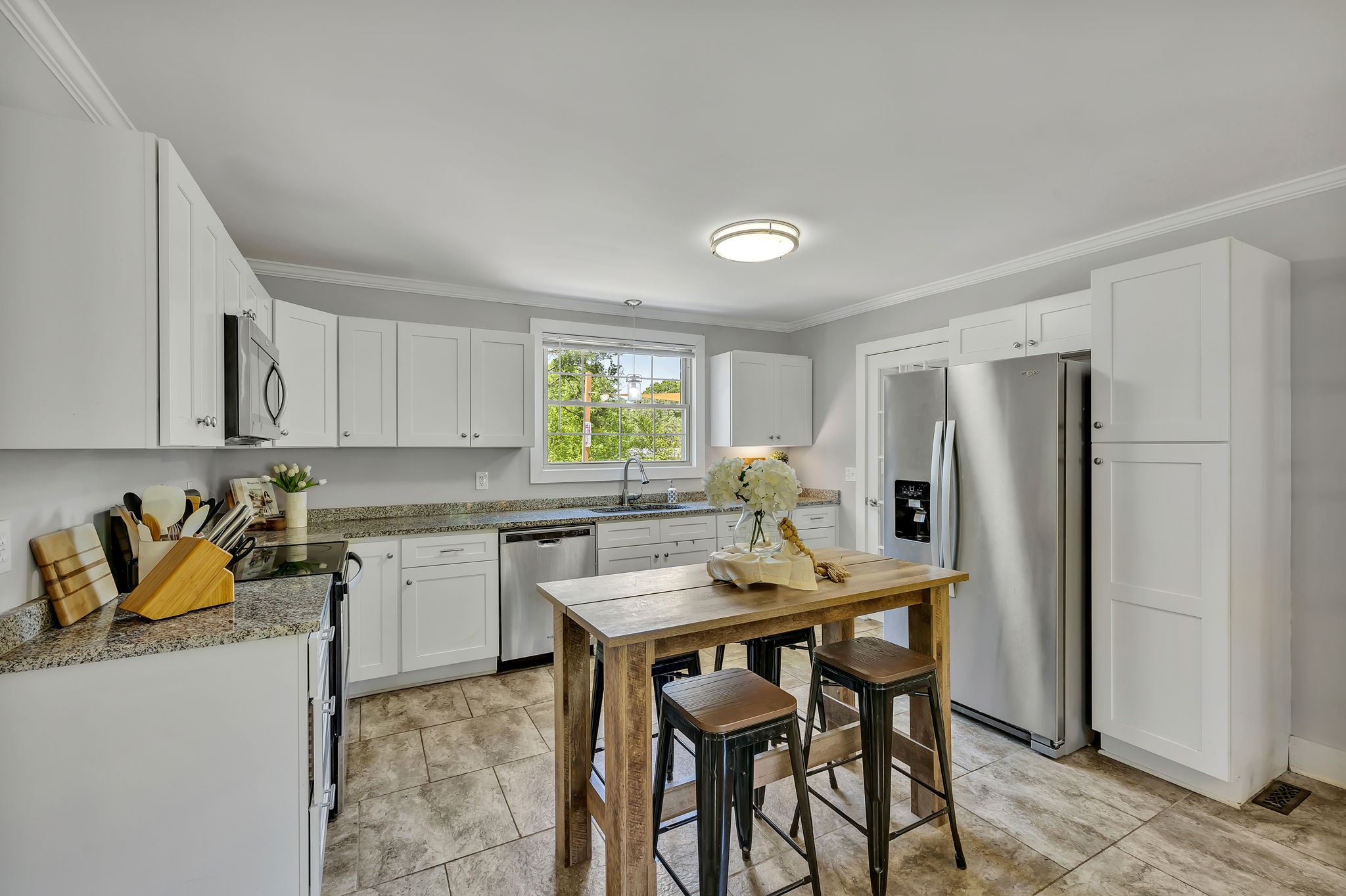407 Barrett Rd