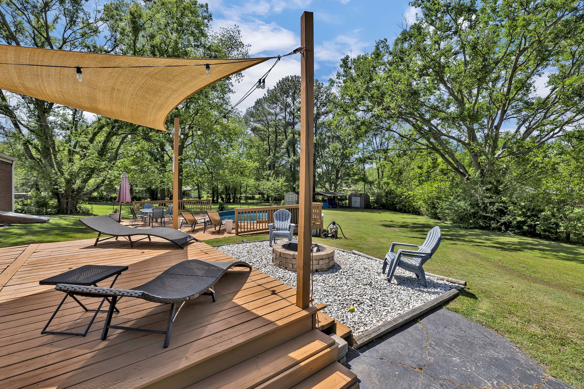 407 Barrett Rd