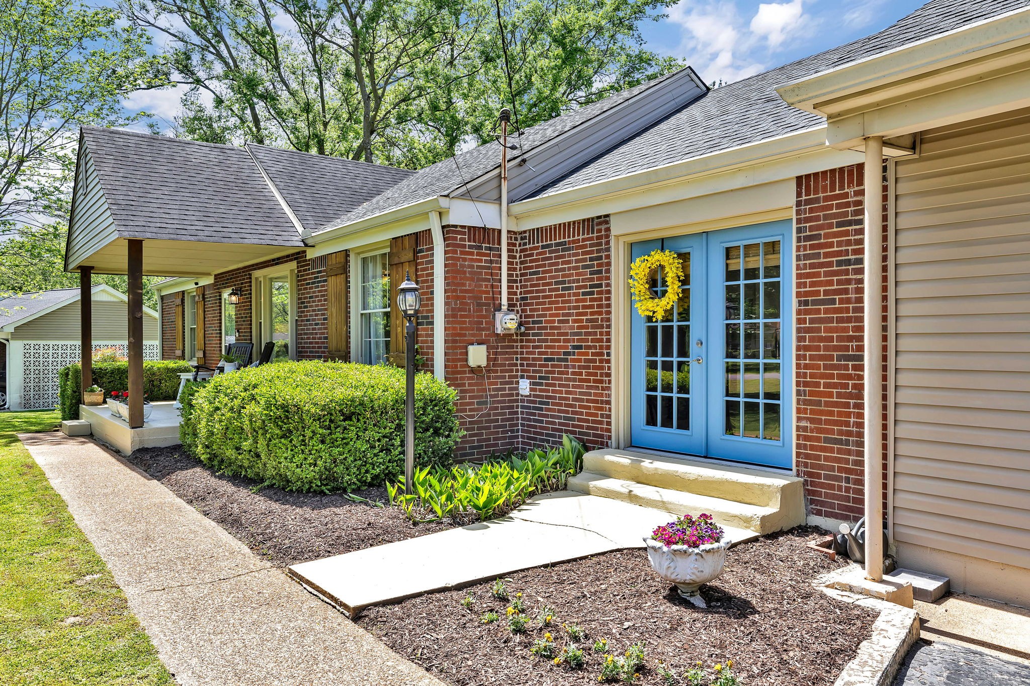 407 Barrett Rd