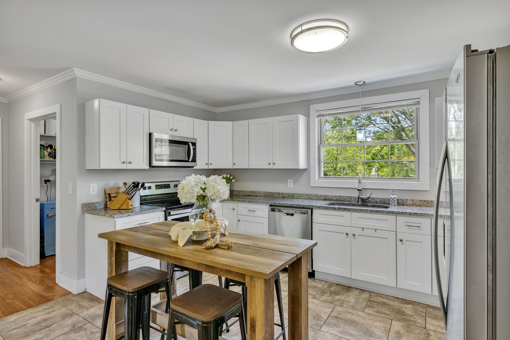 407 Barrett Rd