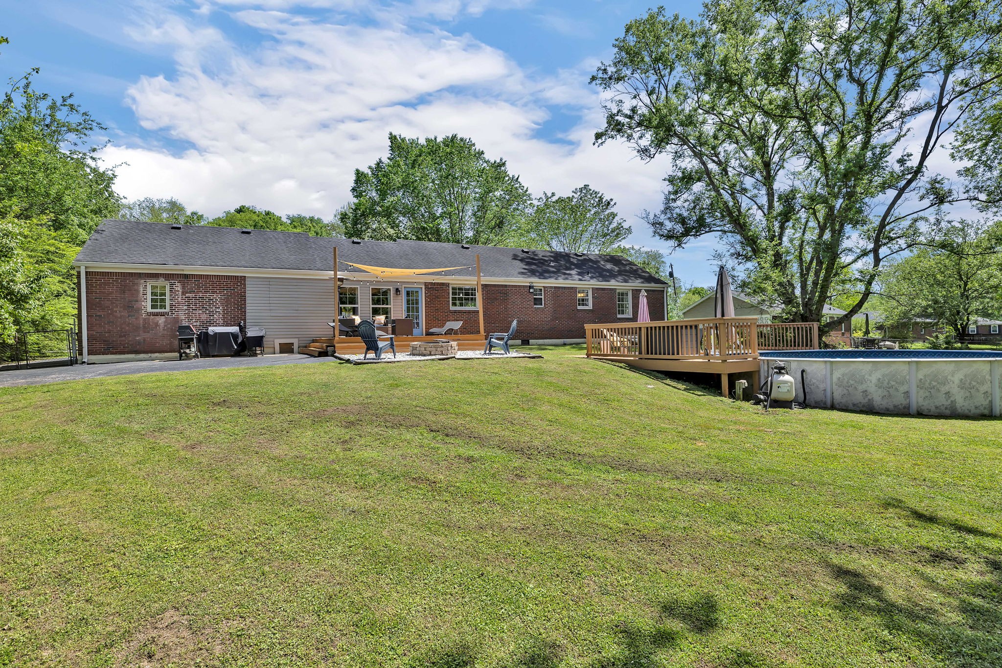 407 Barrett Rd