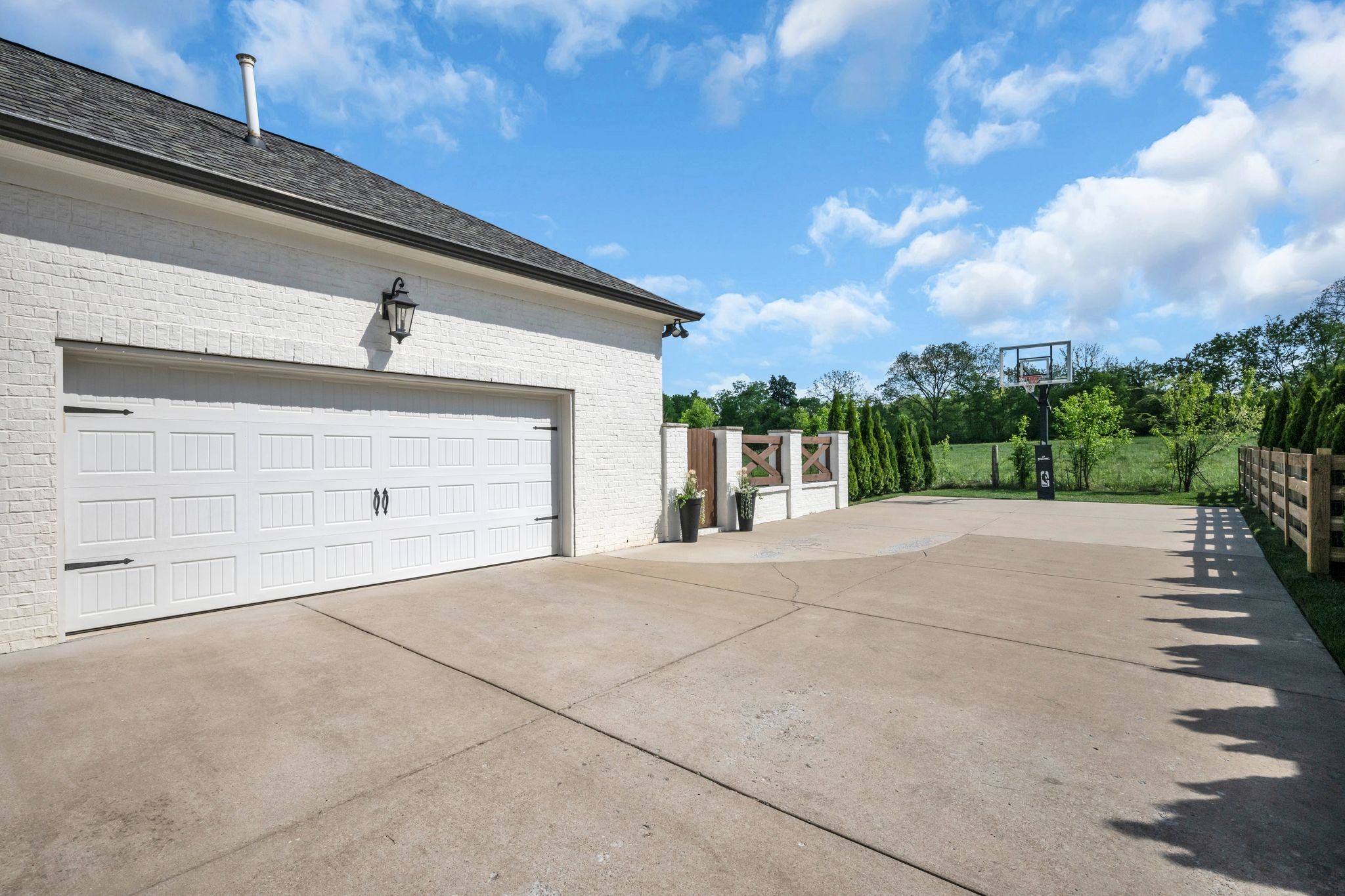 3051 Allenwood Dr