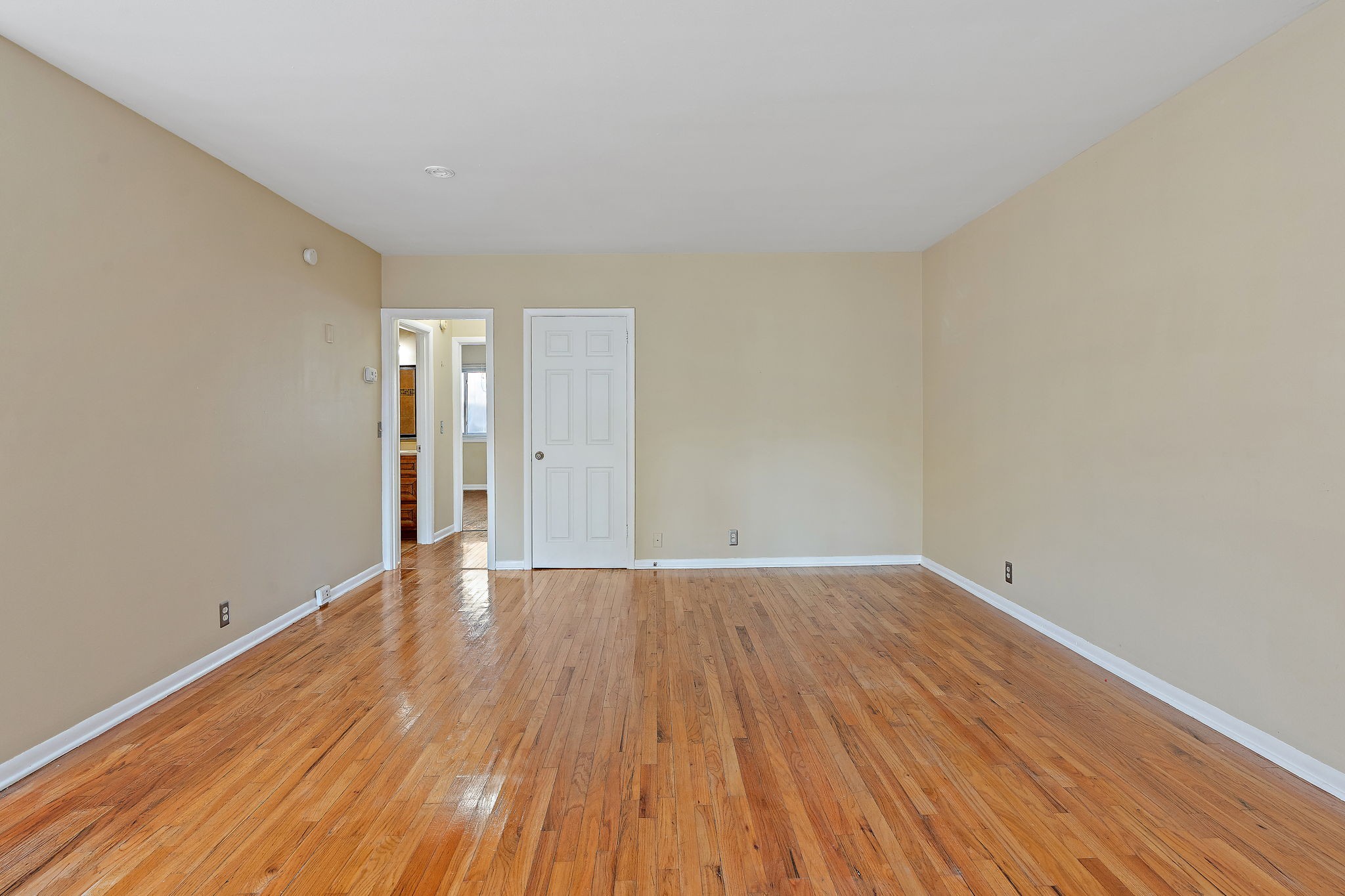 3909 Whitland Ave Unit: 108