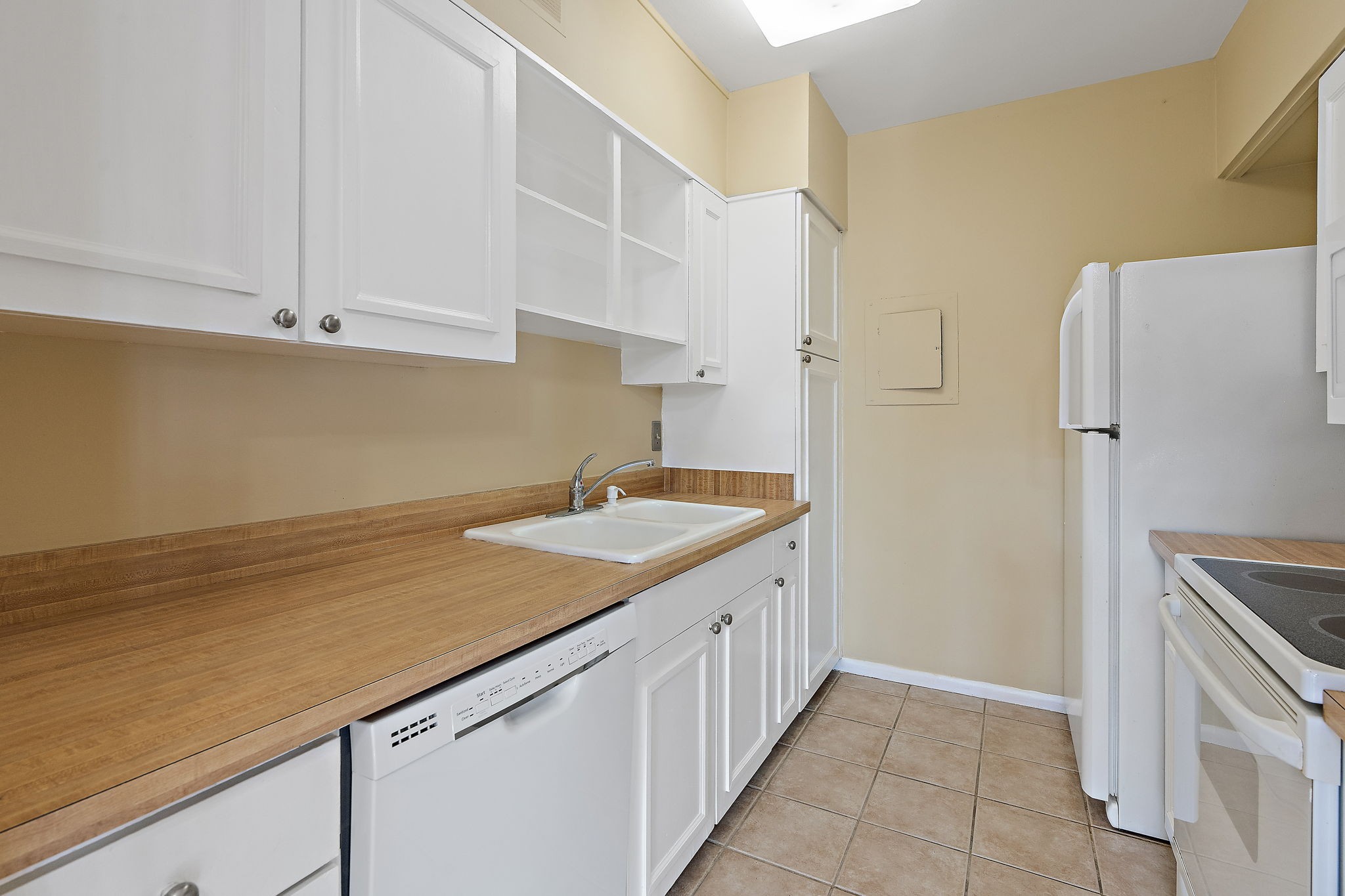 3909 Whitland Ave Unit: 108