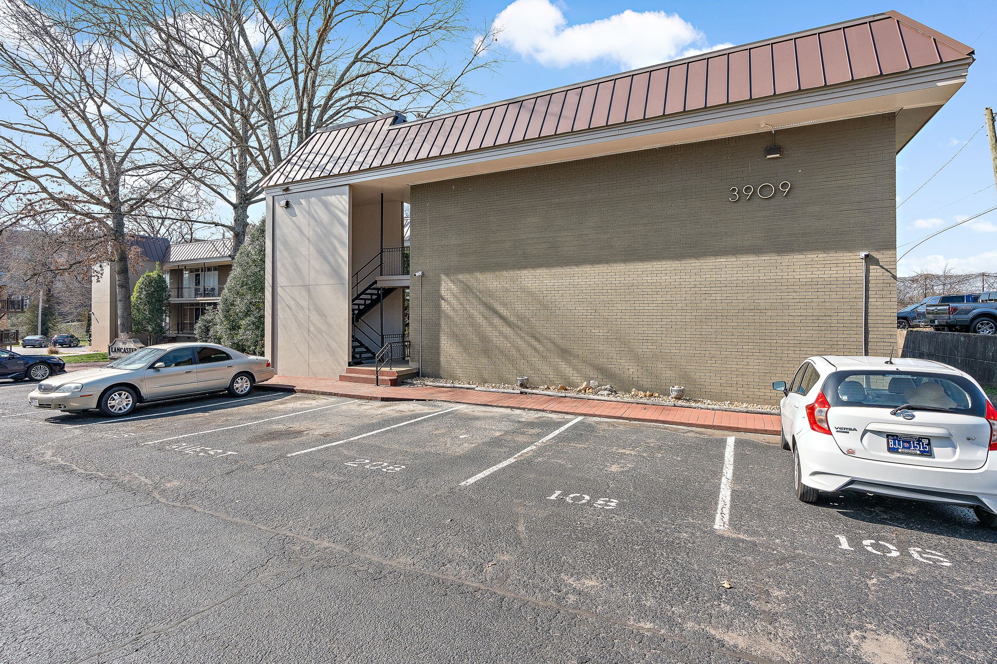 3909 Whitland Ave Unit: 108
