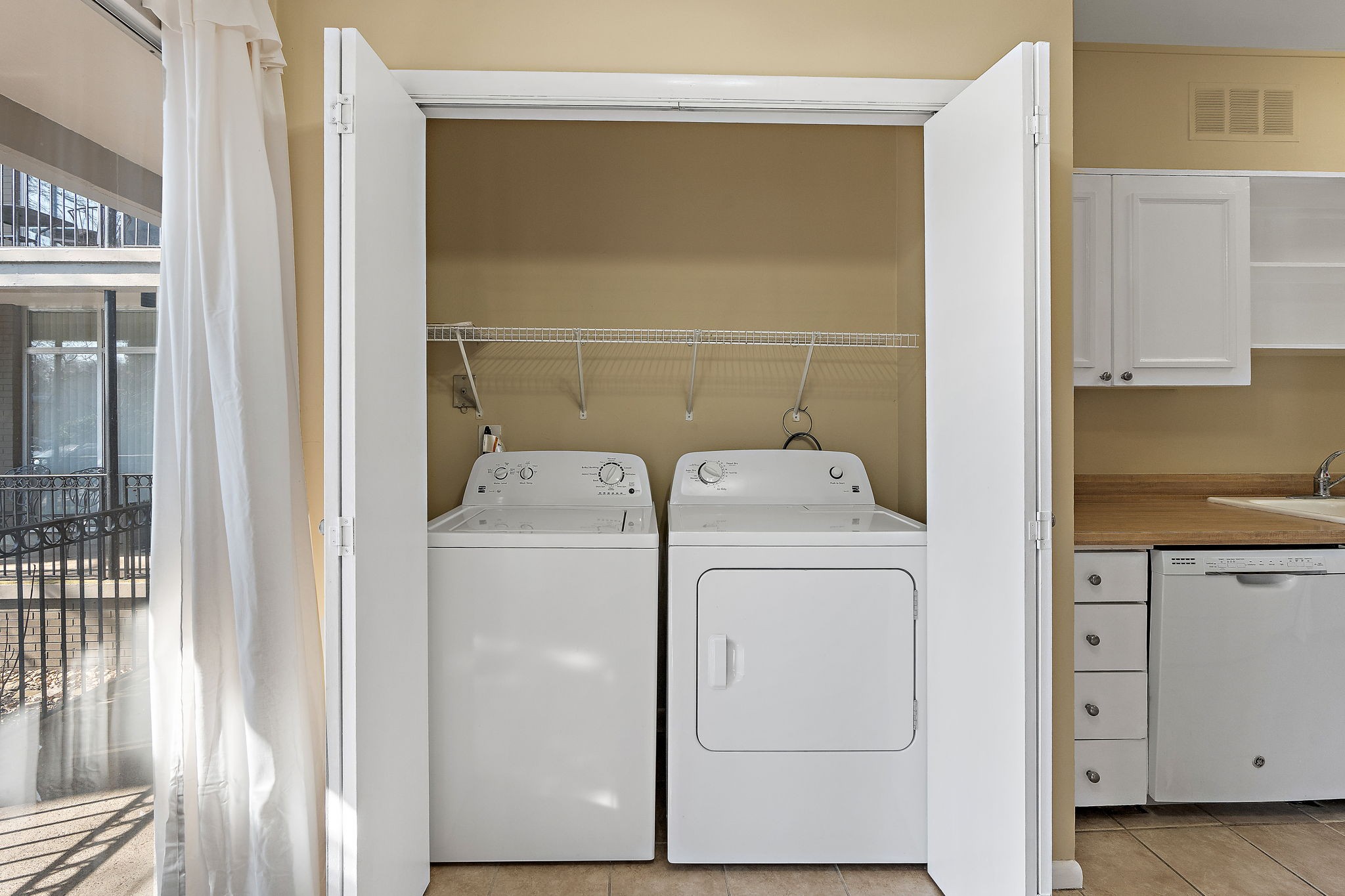 3909 Whitland Ave Unit: 108