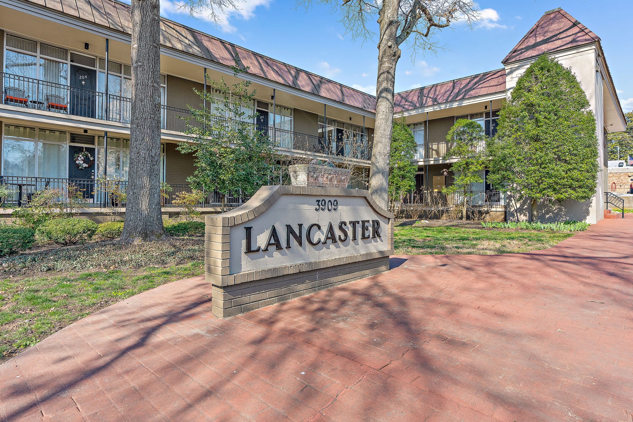 3909 Whitland Ave Unit: 108