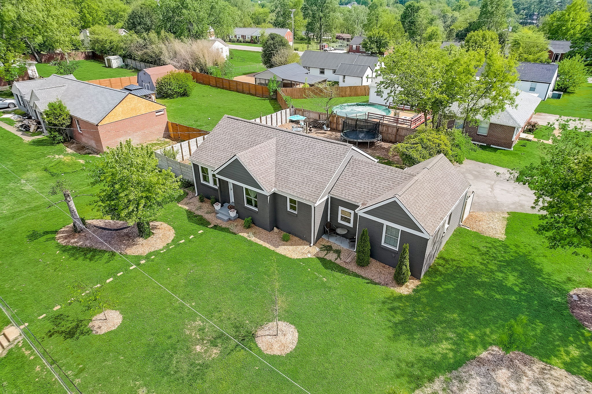 2301 Weona Dr