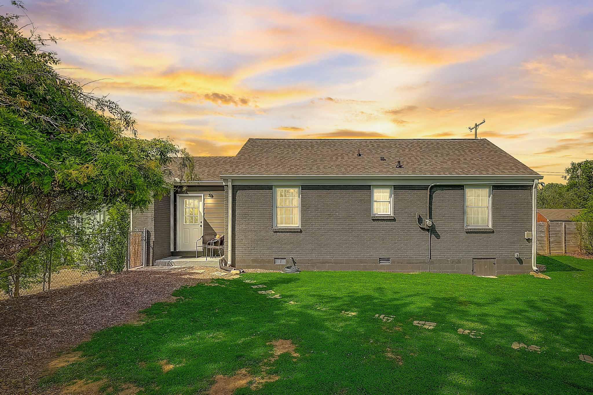 2301 Weona Dr