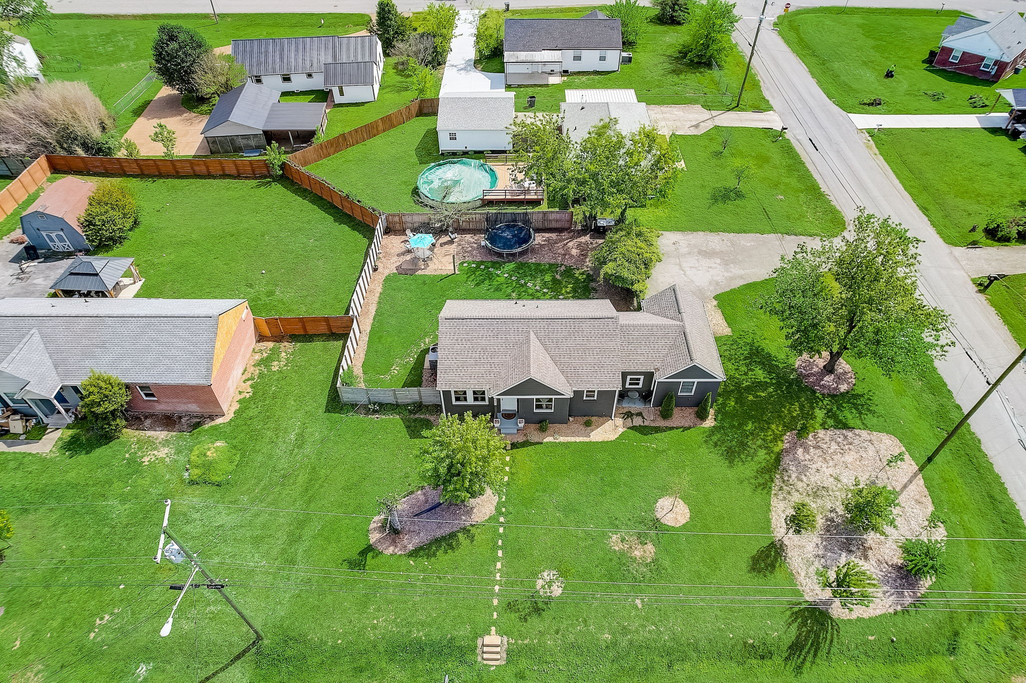 2301 Weona Dr