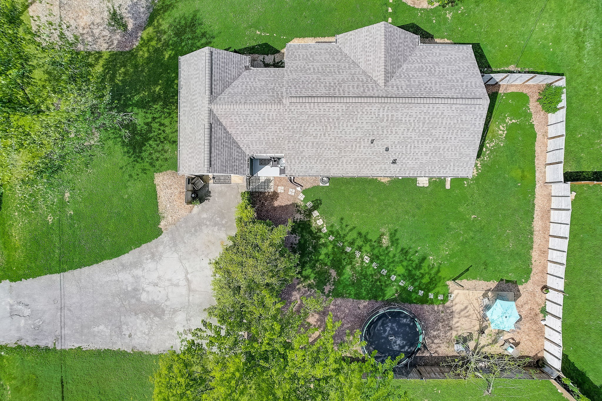 2301 Weona Dr