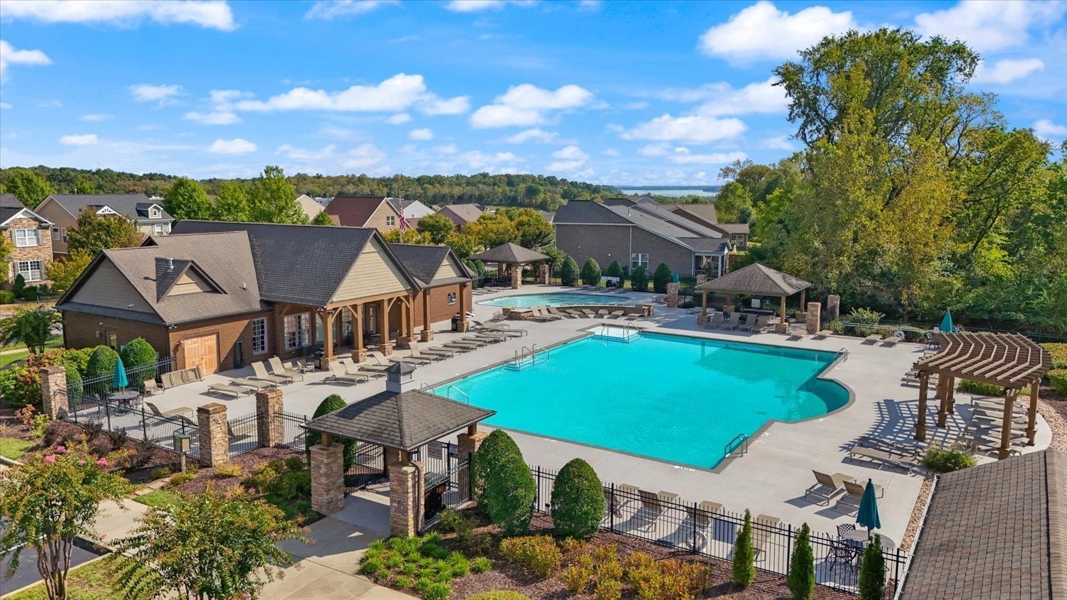 1322 Riverbrook Dr
