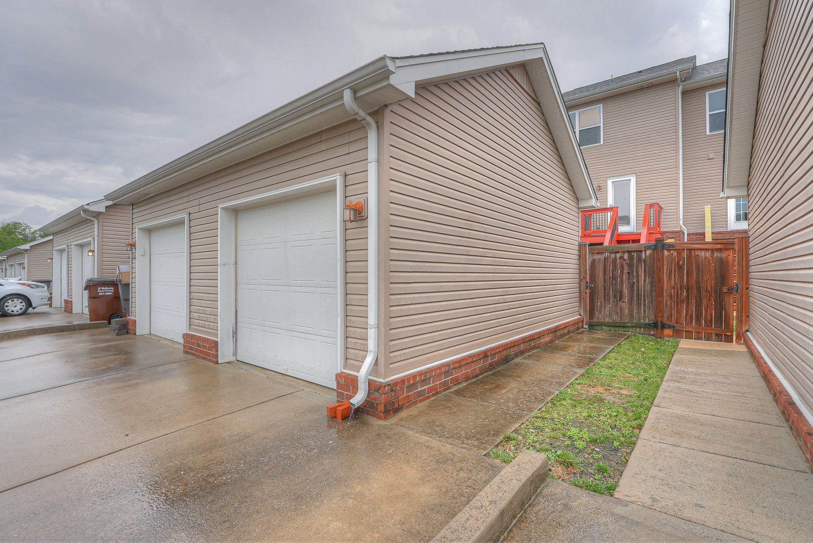 1322 Riverbrook Dr