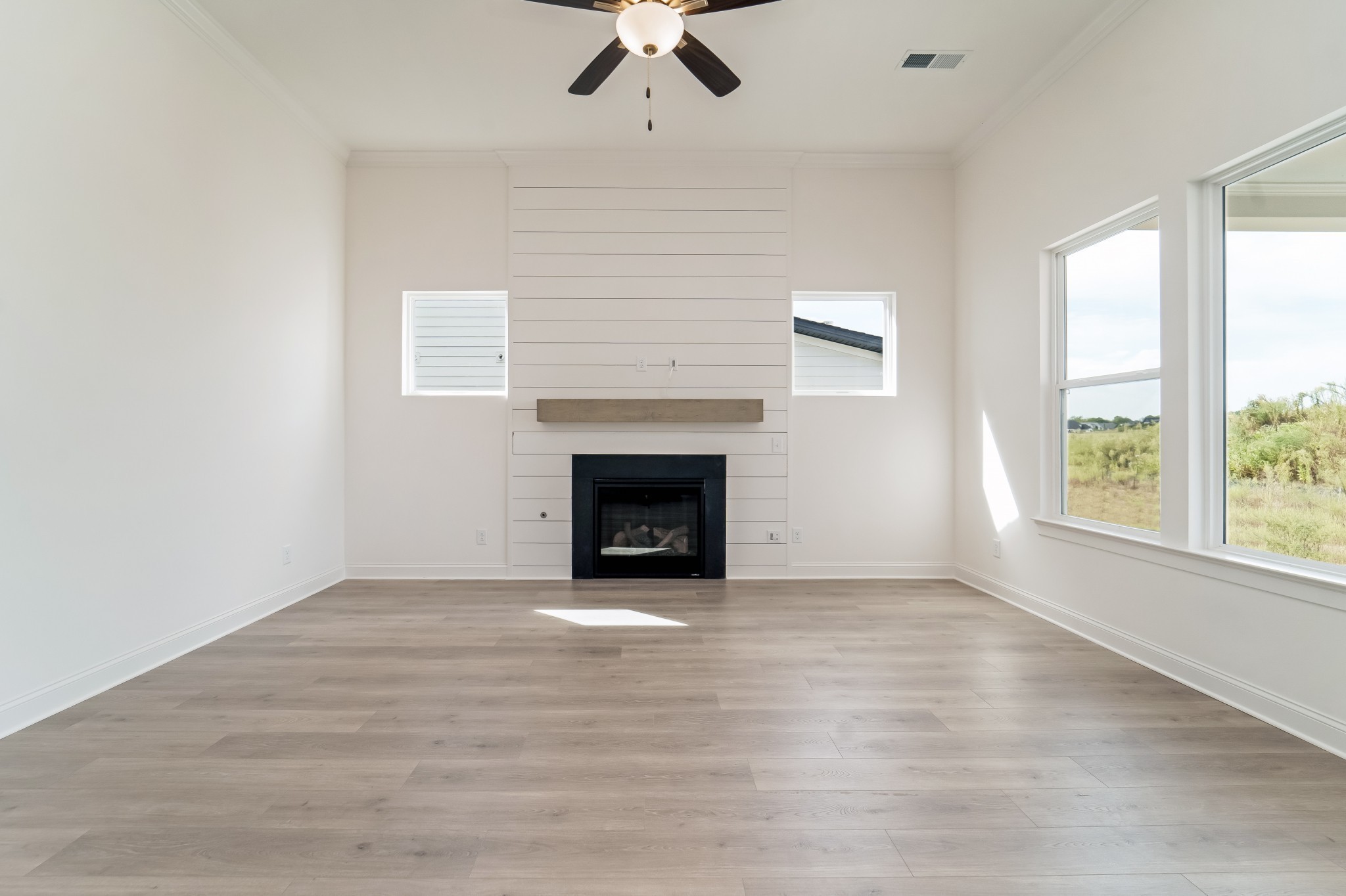 5443 Bridgemore