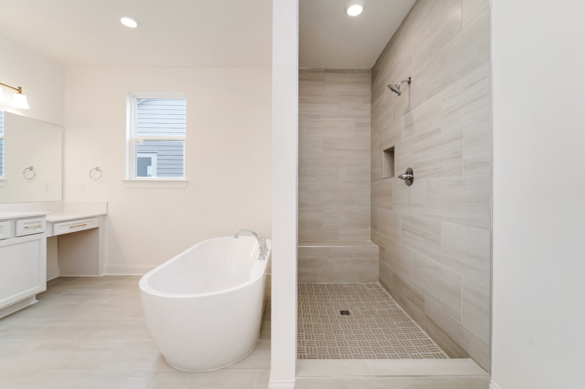 5443 Bridgemore