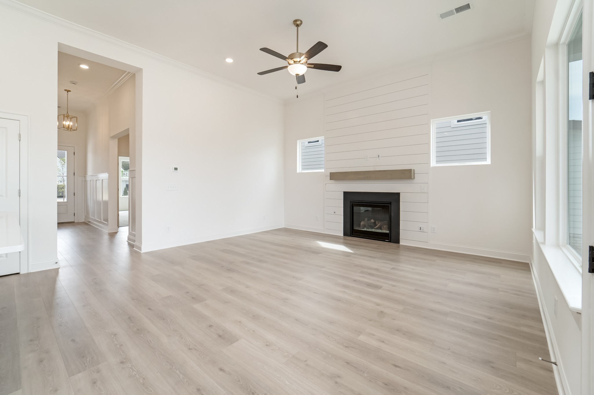5443 Bridgemore
