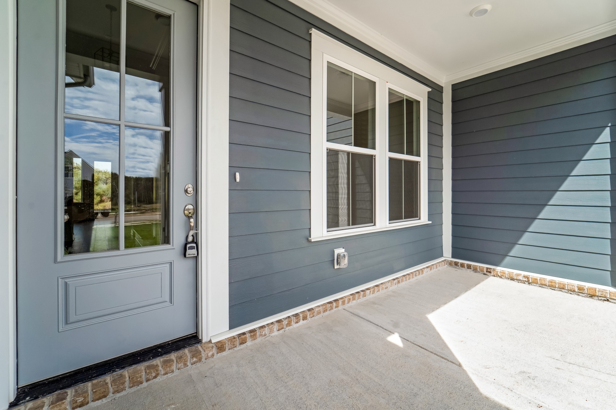 5443 Bridgemore