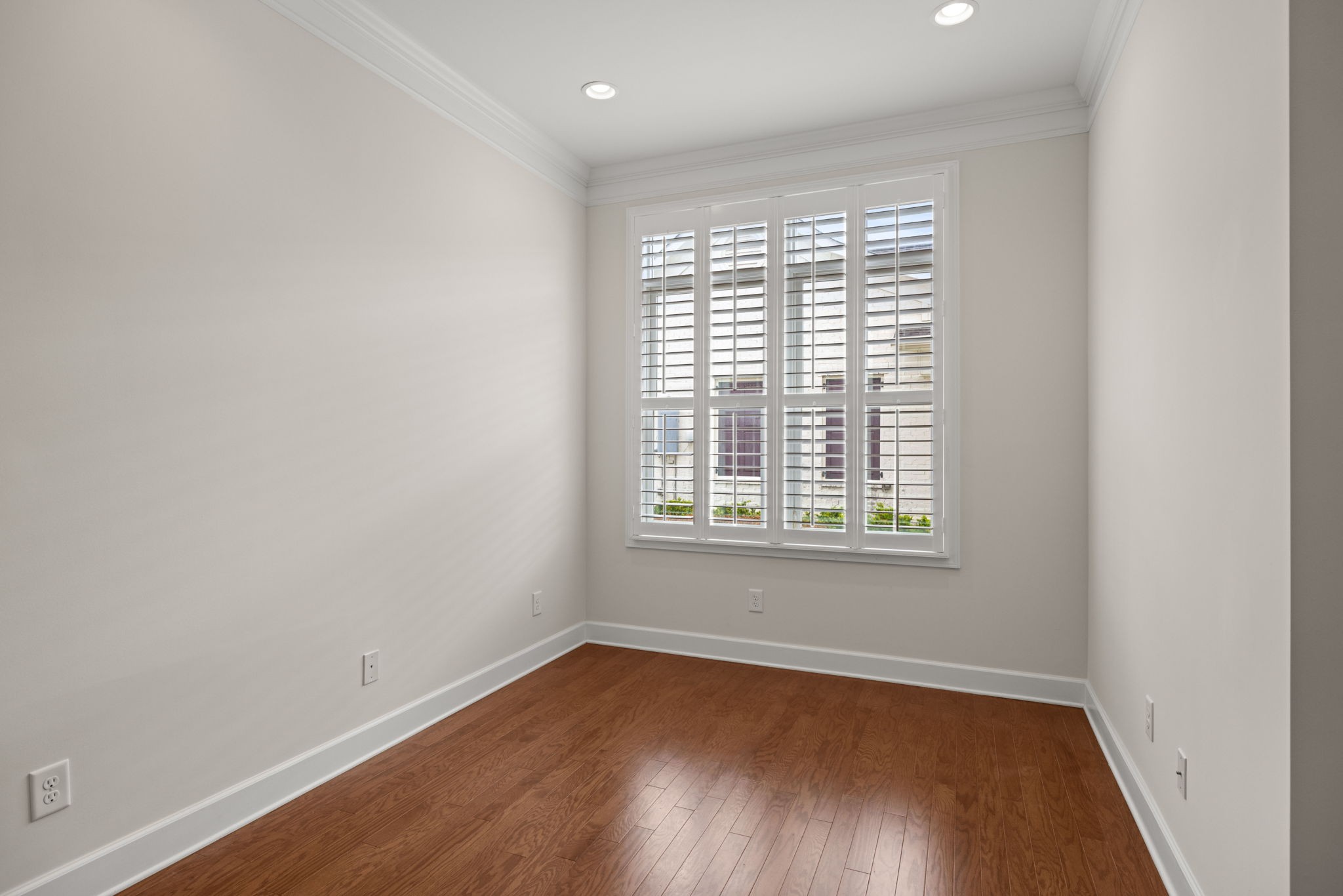 106 Front St Unit: 12