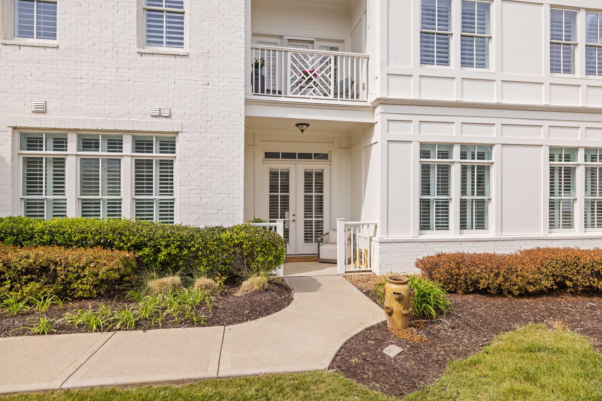 106 Front St Unit: 12