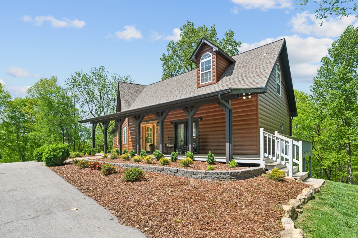 1885 Evergreen Rd