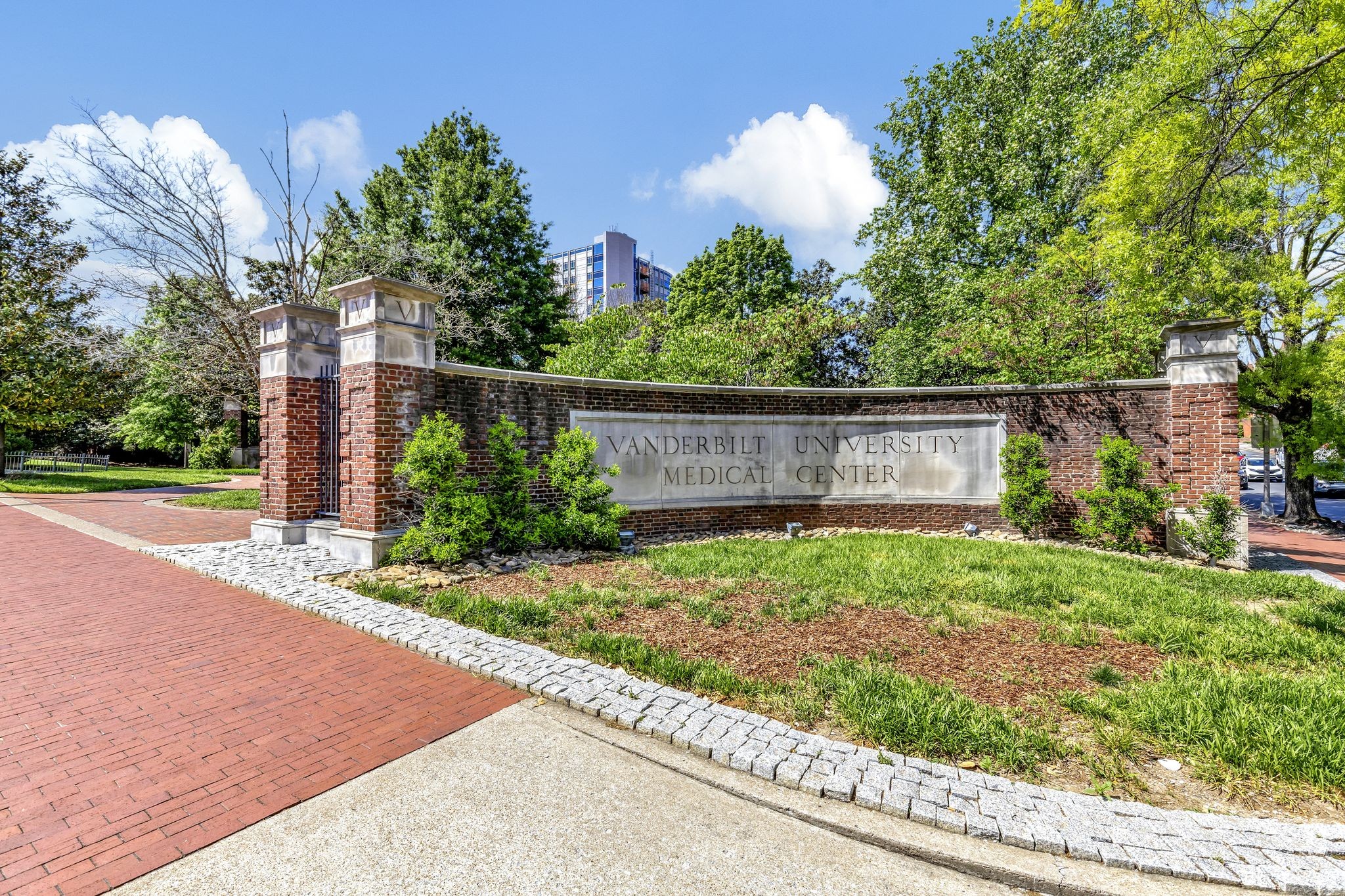 2600 Acklen Ave