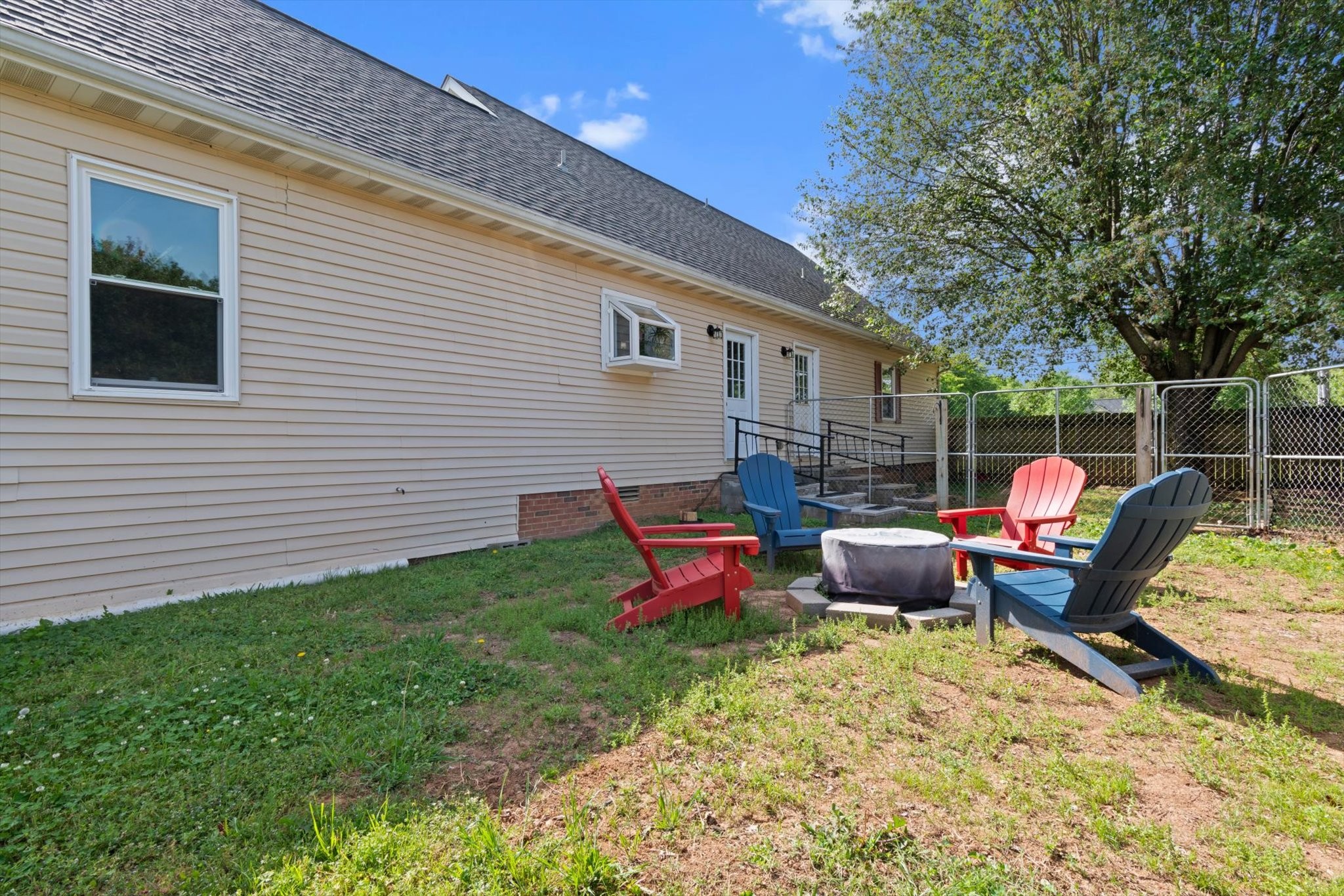 3811 Cider Dr