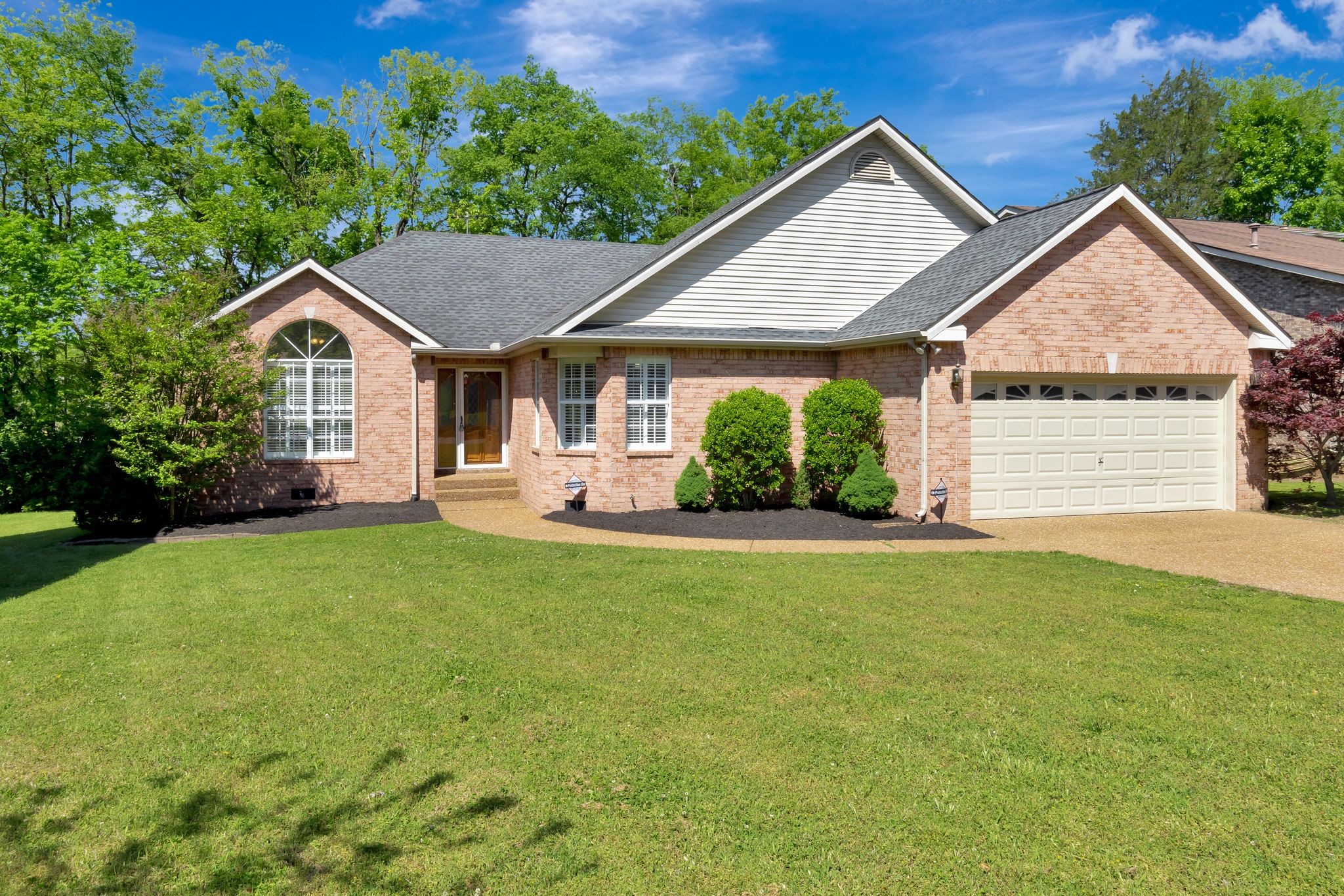 821 Cedar Crest Dr