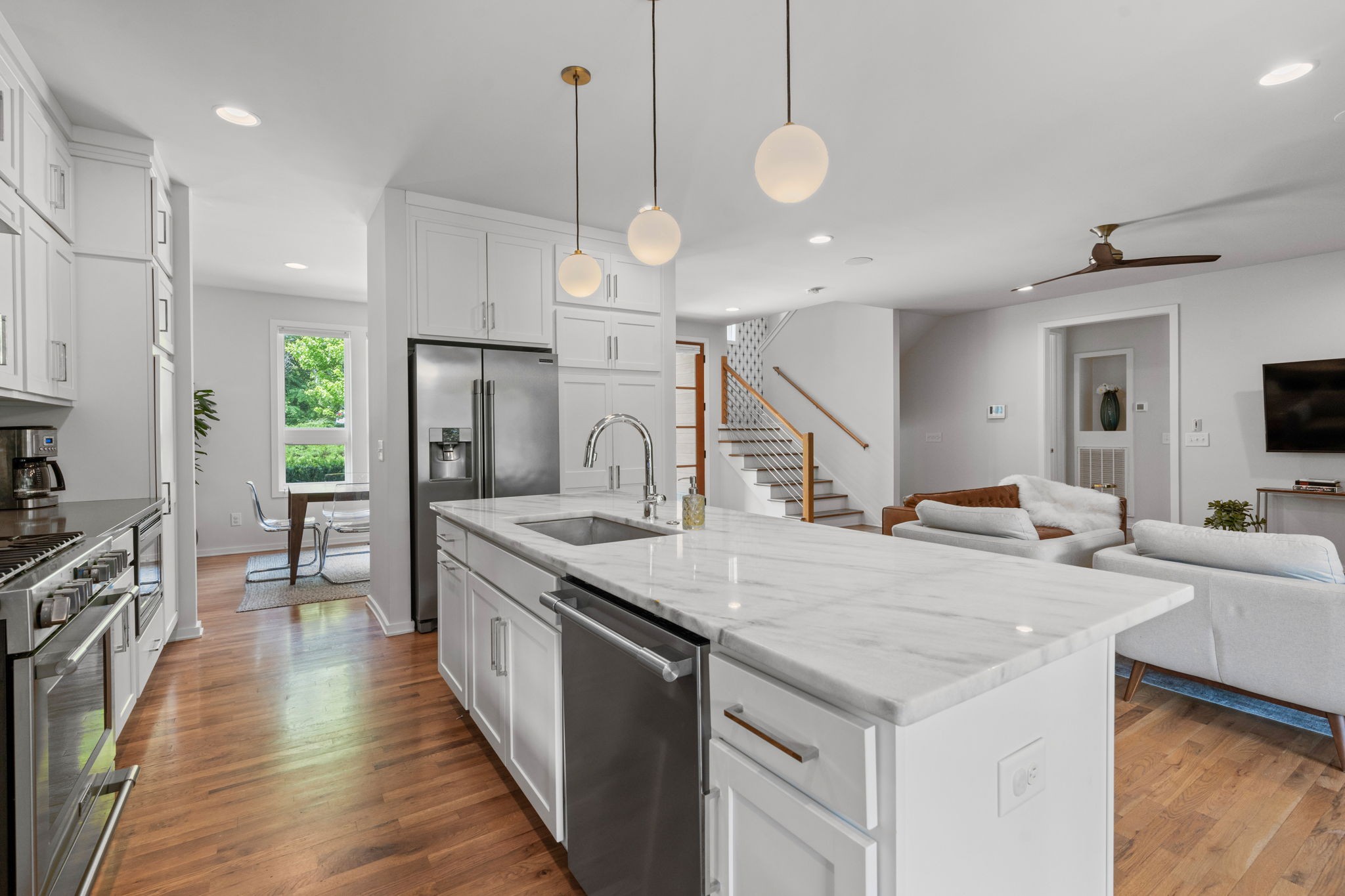 2103 Fernwood Dr