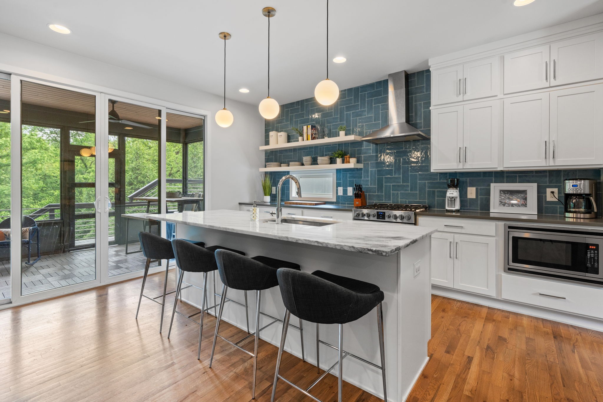 2103 Fernwood Dr