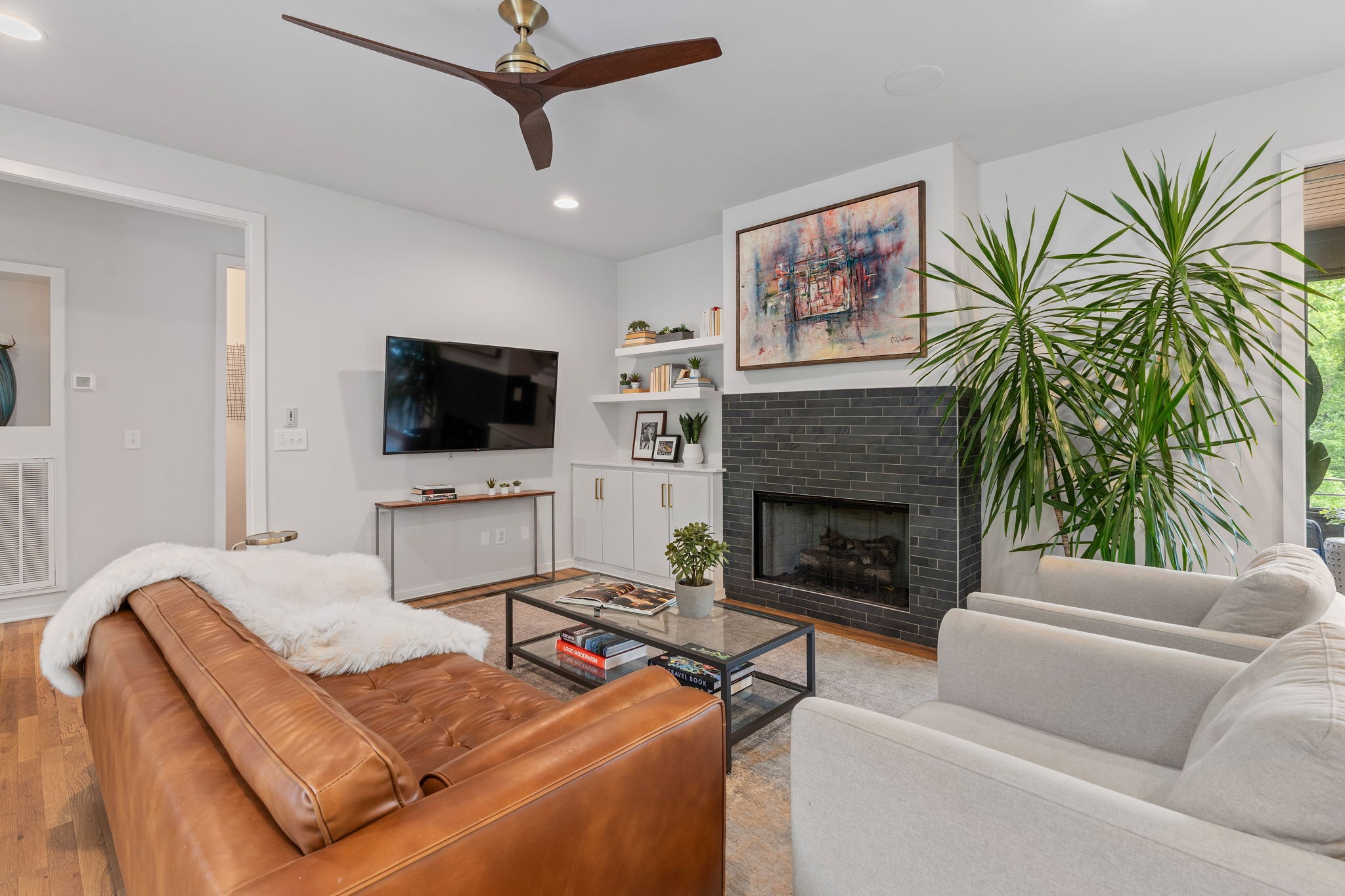 2103 Fernwood Dr