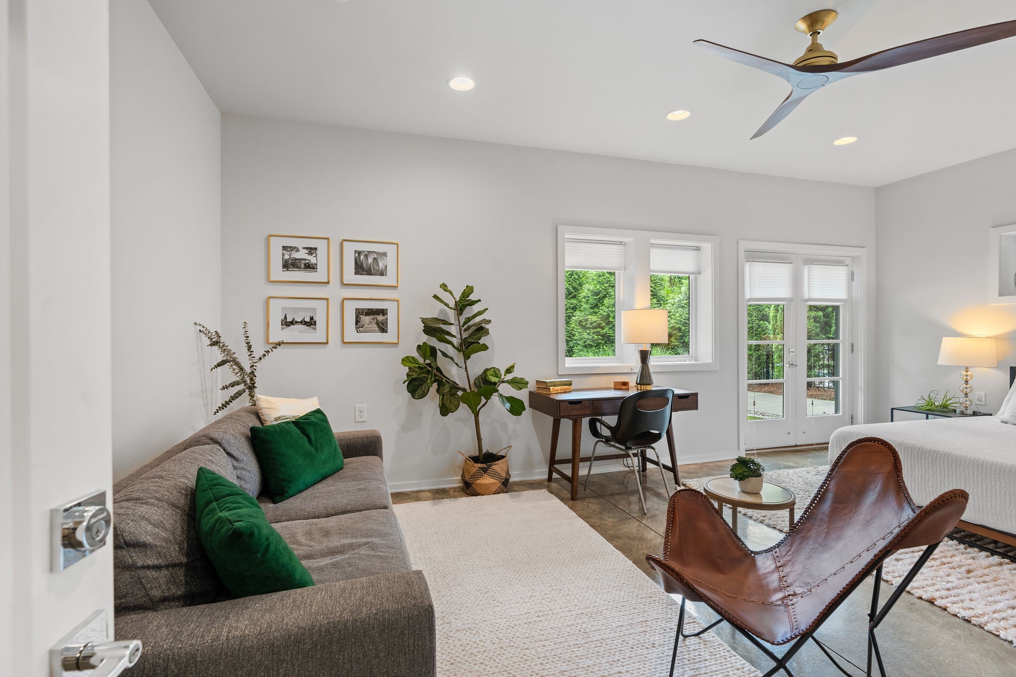2103 Fernwood Dr