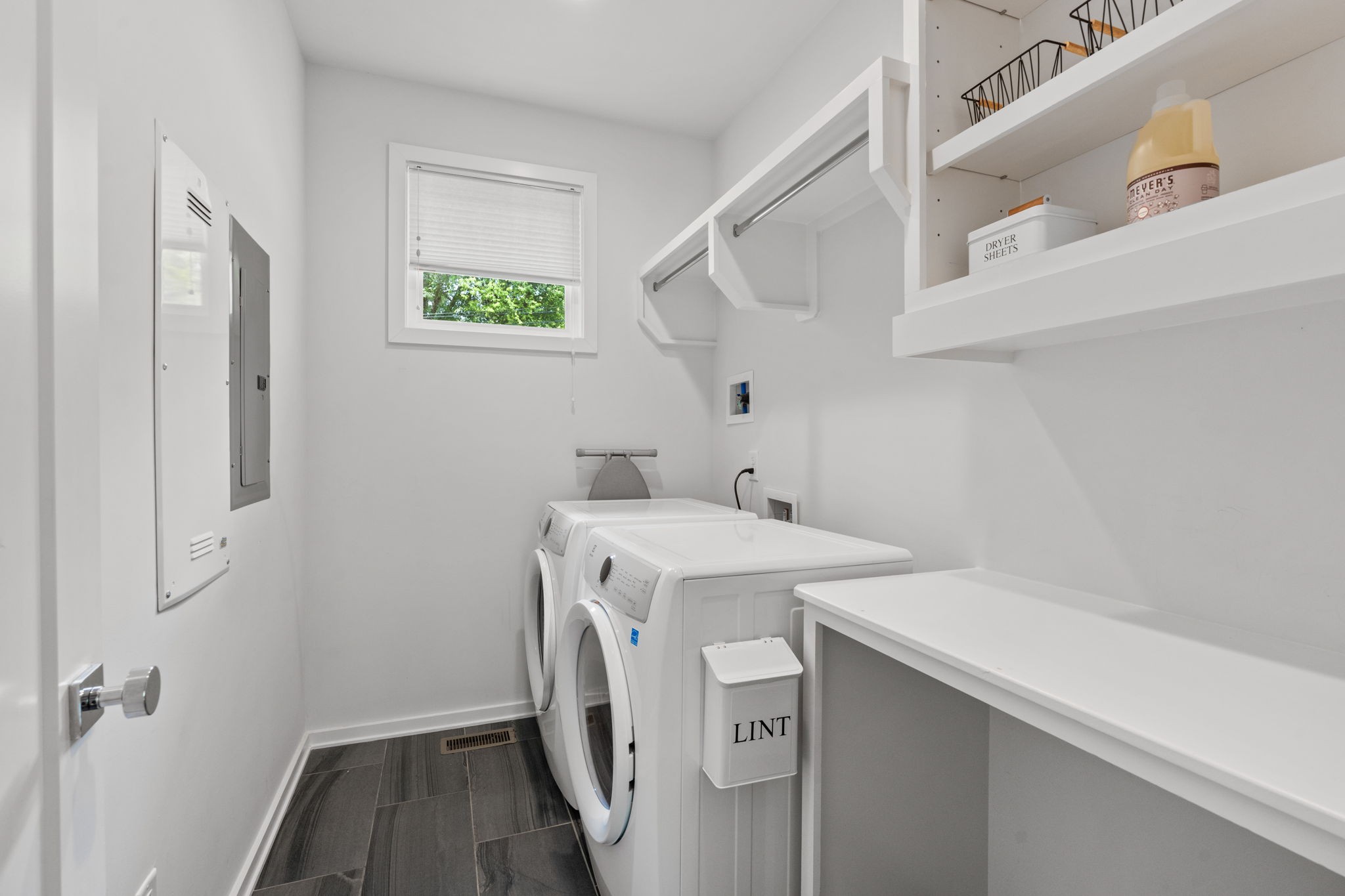 2103 Fernwood Dr