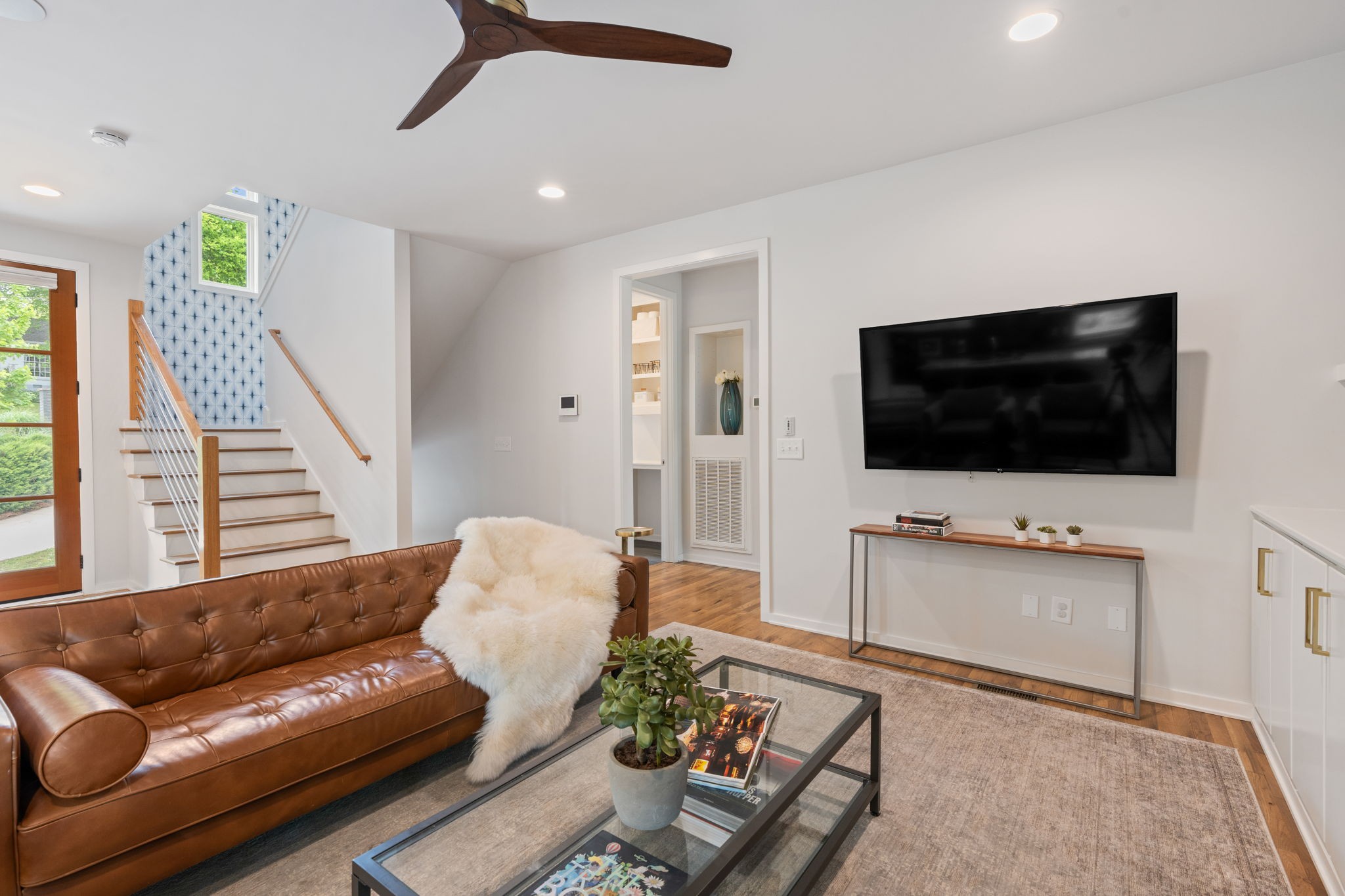2103 Fernwood Dr