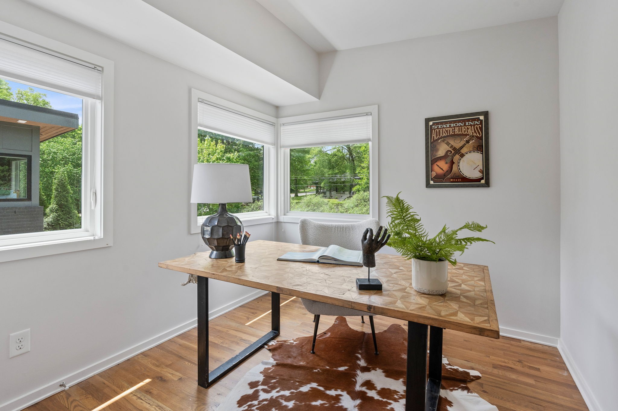 2103 Fernwood Dr