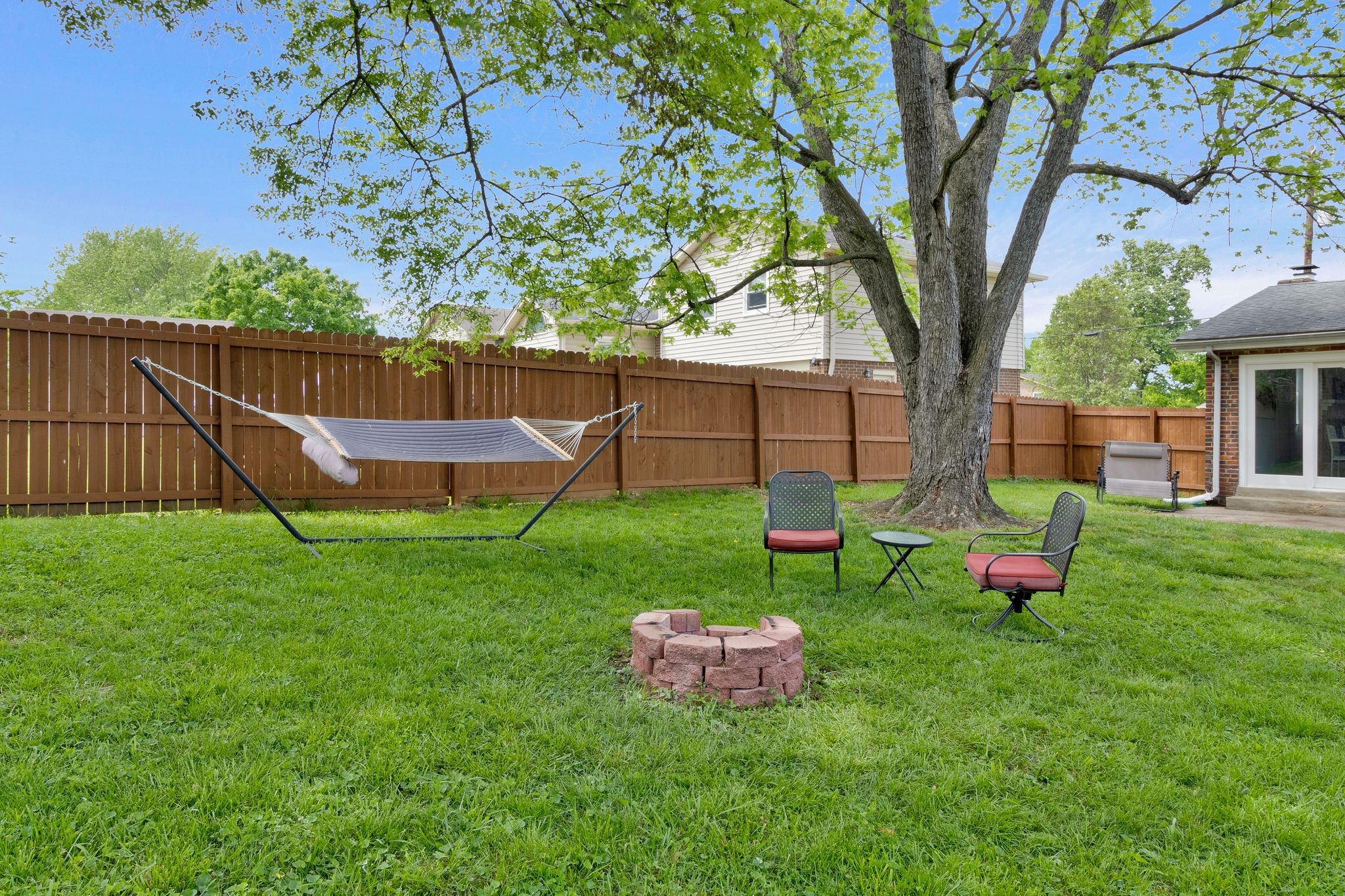 2925 Brantley Dr