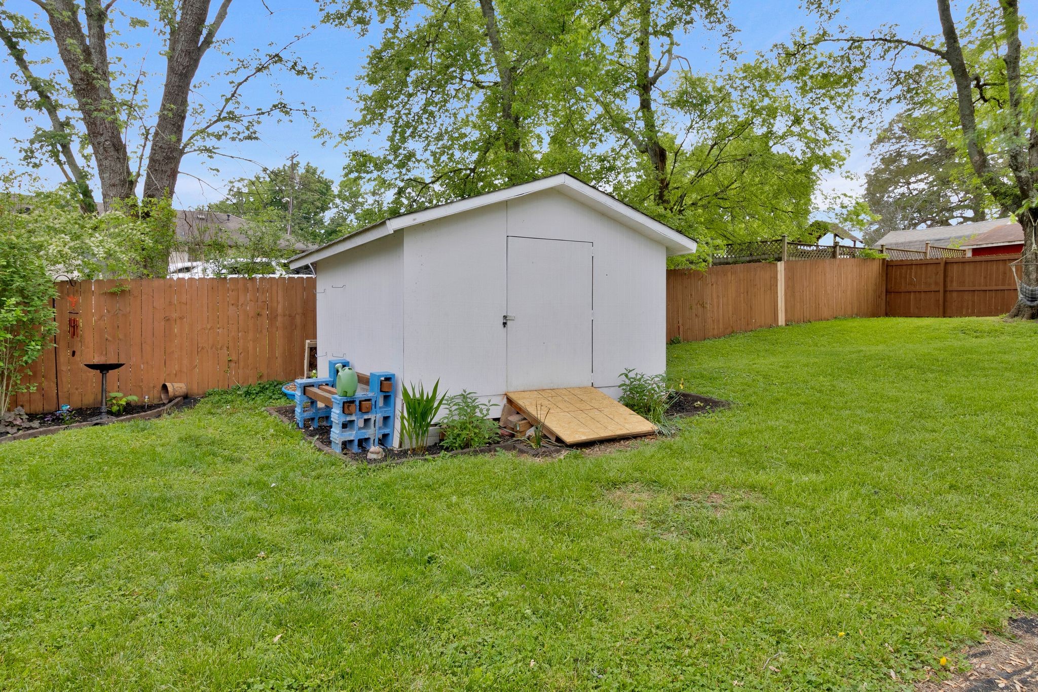 2925 Brantley Dr
