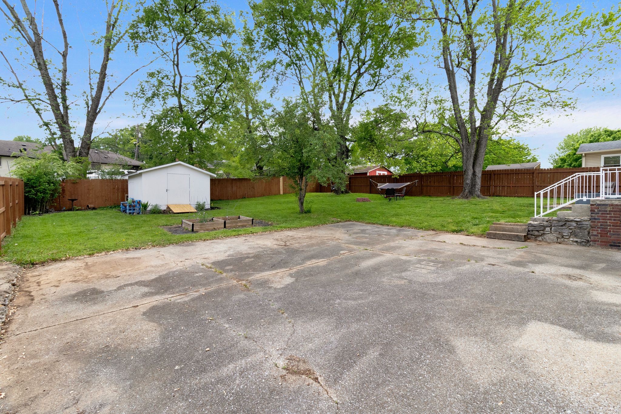 2925 Brantley Dr