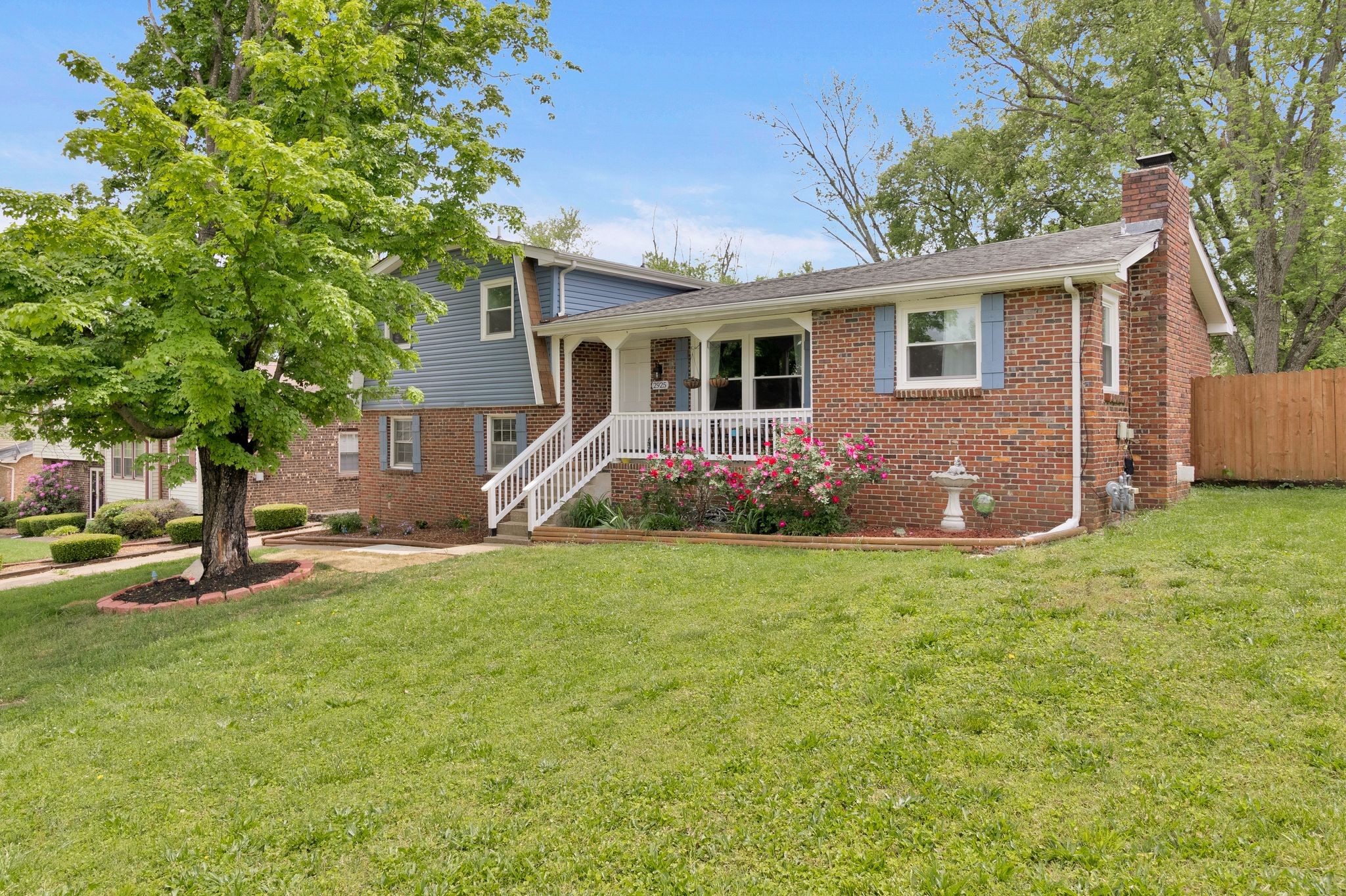 2925 Brantley Dr