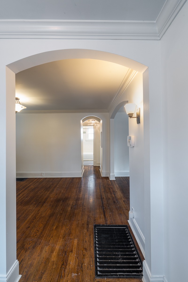 1534 Douglas Ave
