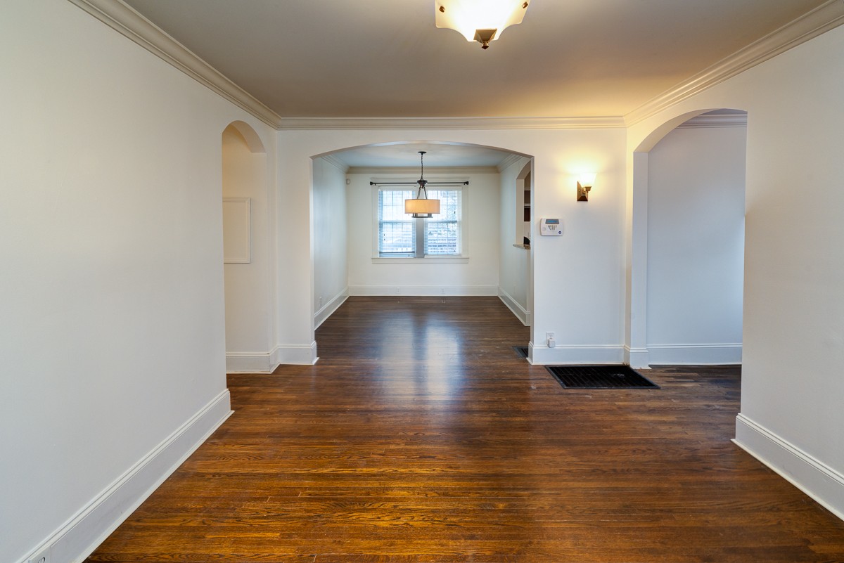 1534 Douglas Ave